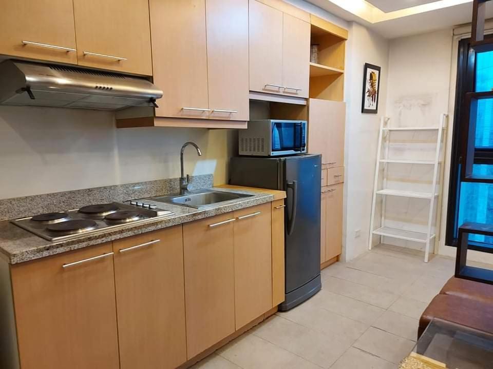 Family Staycation With Pool Manila Exterior photo